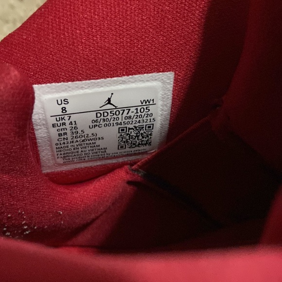 Brand new Jordans - Picture 5 of 5